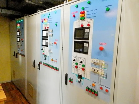 Зображення шафи управління електронного обладнання